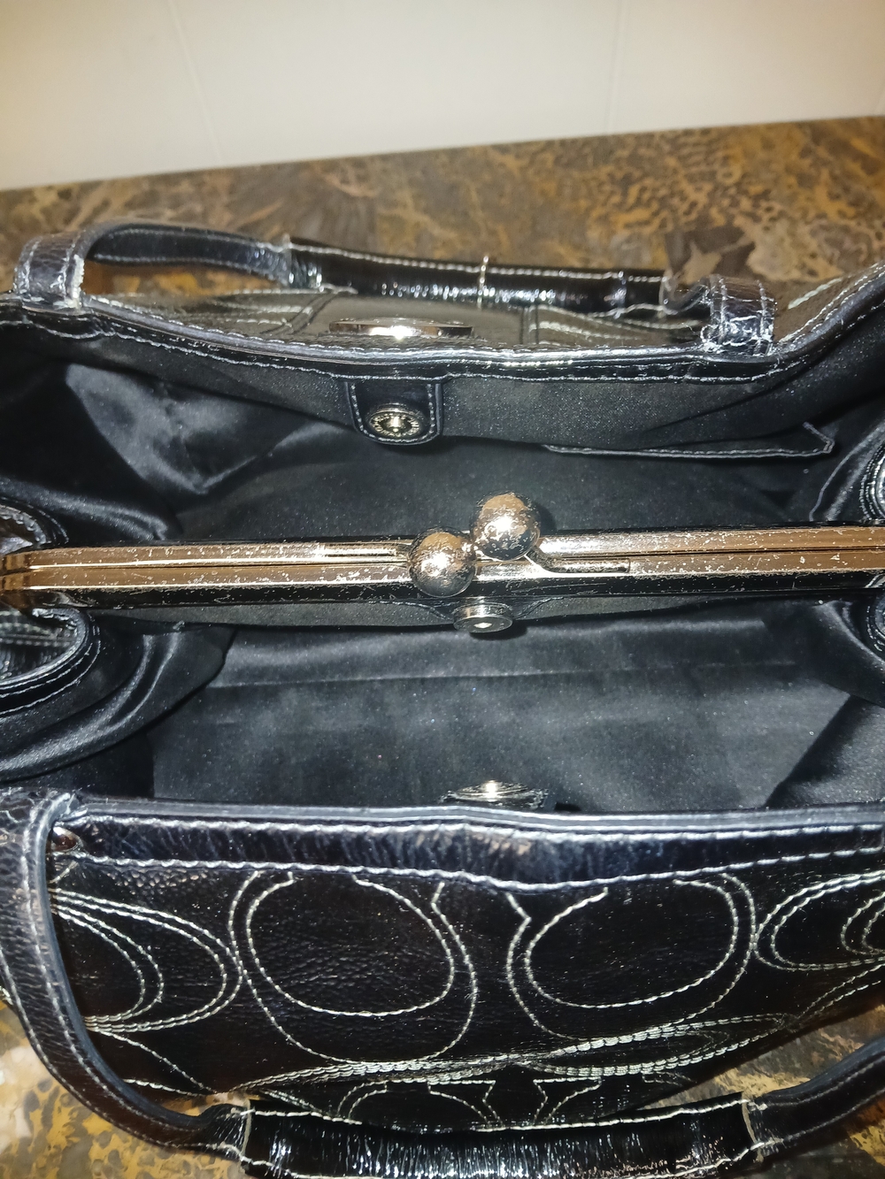Coach Black Signature Shoulder Tote with Kiss-Lock - Picture 4 of 4
